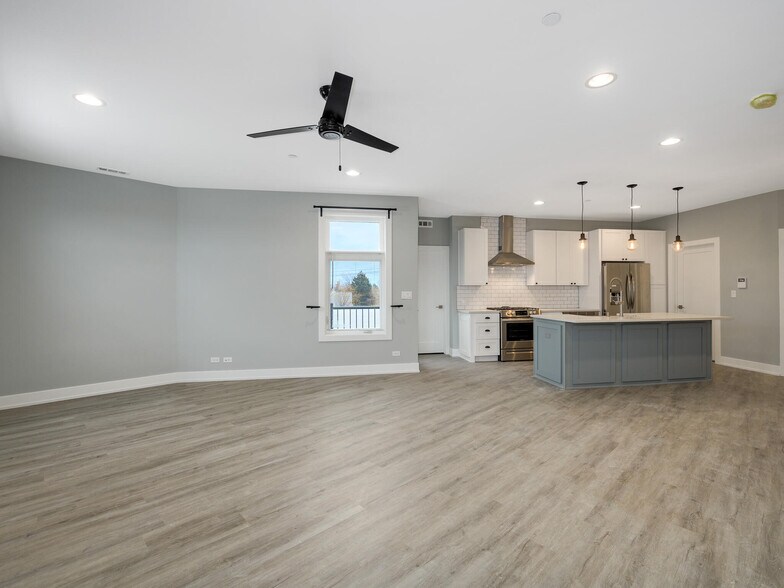 Building Photo - 5528 W Gettysburg St