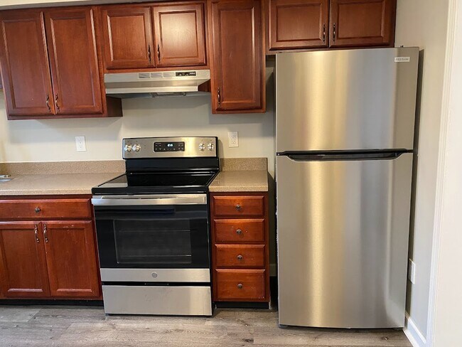 Kitchen 2 - 30 Clayton St