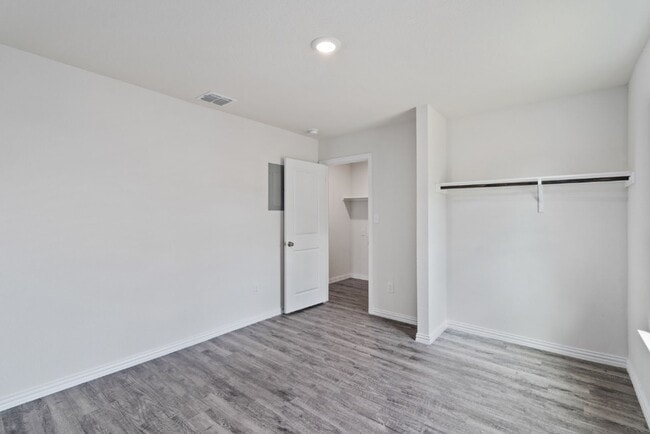 Building Photo - 1153 Magnolia St