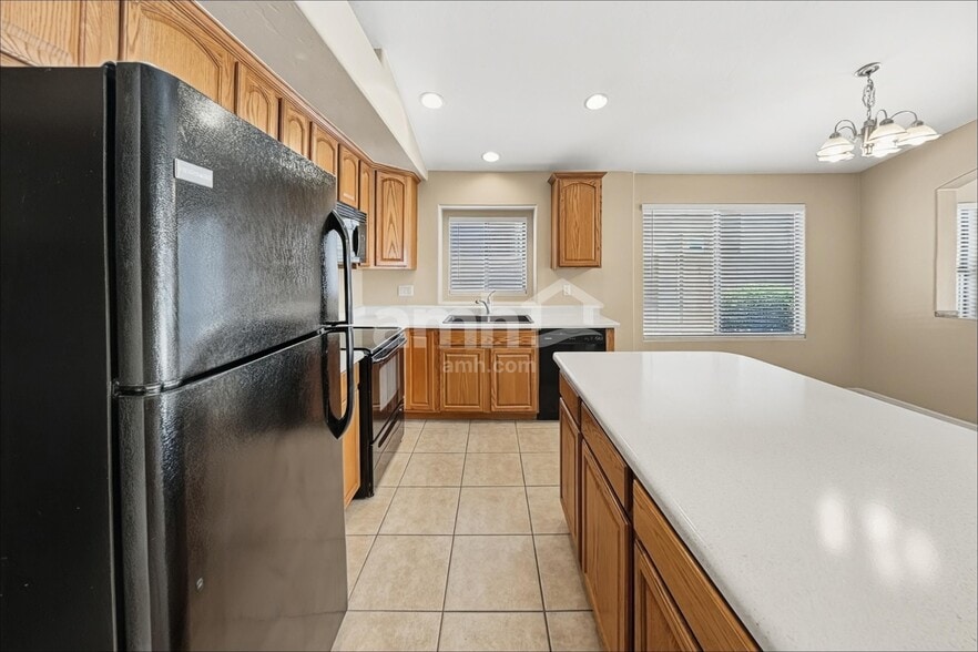 Building Photo - 10808 S Alley Mountain Dr