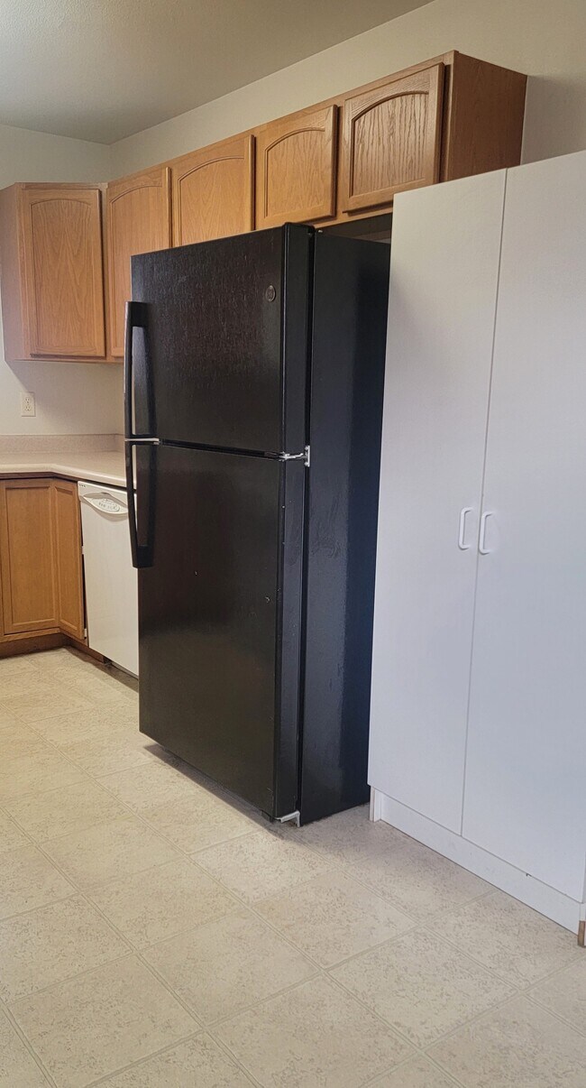 Building Photo - 658 30 Rd