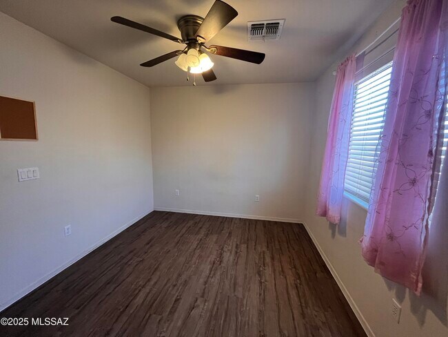 Building Photo - 7201 S Monks Tale Dr