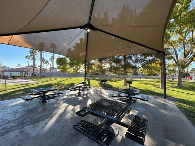 Building Photo - Beautiful 2Bed/2Bath home located in the Coral Palms Community!— Enjoy Rent-Free Holidays!