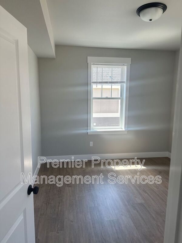 Building Photo - 6011 Elysian Rd