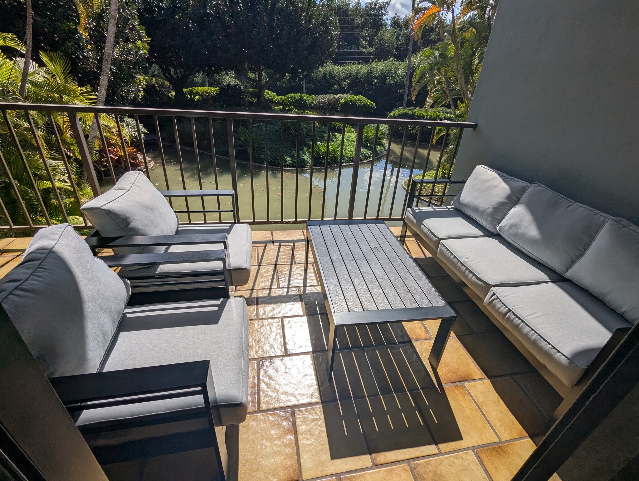 Building Photo - 1030 Aoloa Pl