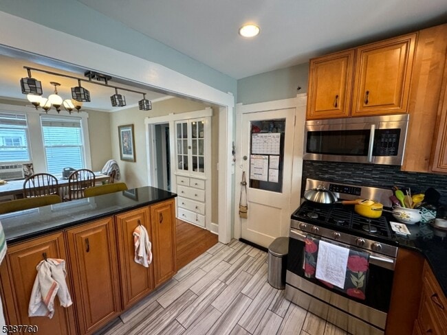 Building Photo - 226 Park St