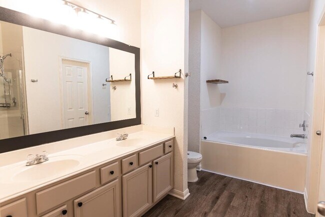 Building Photo - 30615 S Sulphur Creek Dr