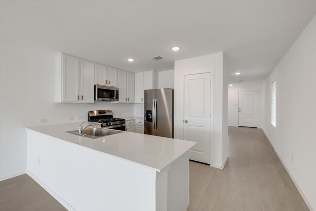 Building Photo - Brand new 3/2 Gem in Sapphire Grove