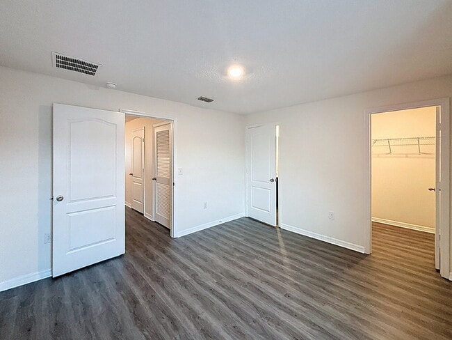 Building Photo - 5426 Companion Ln