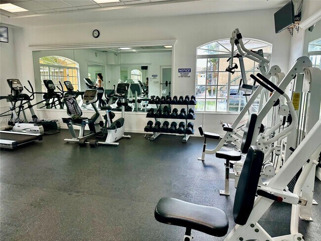 Building Photo - 7290 NW 114th Ave