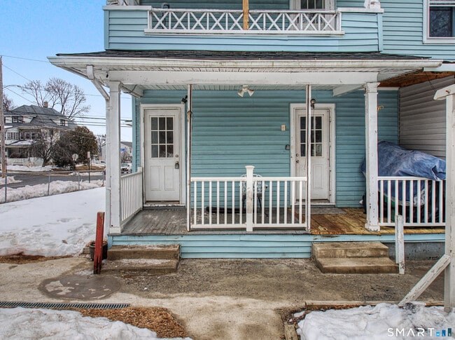 Building Photo - 361 Ridgefield Ave