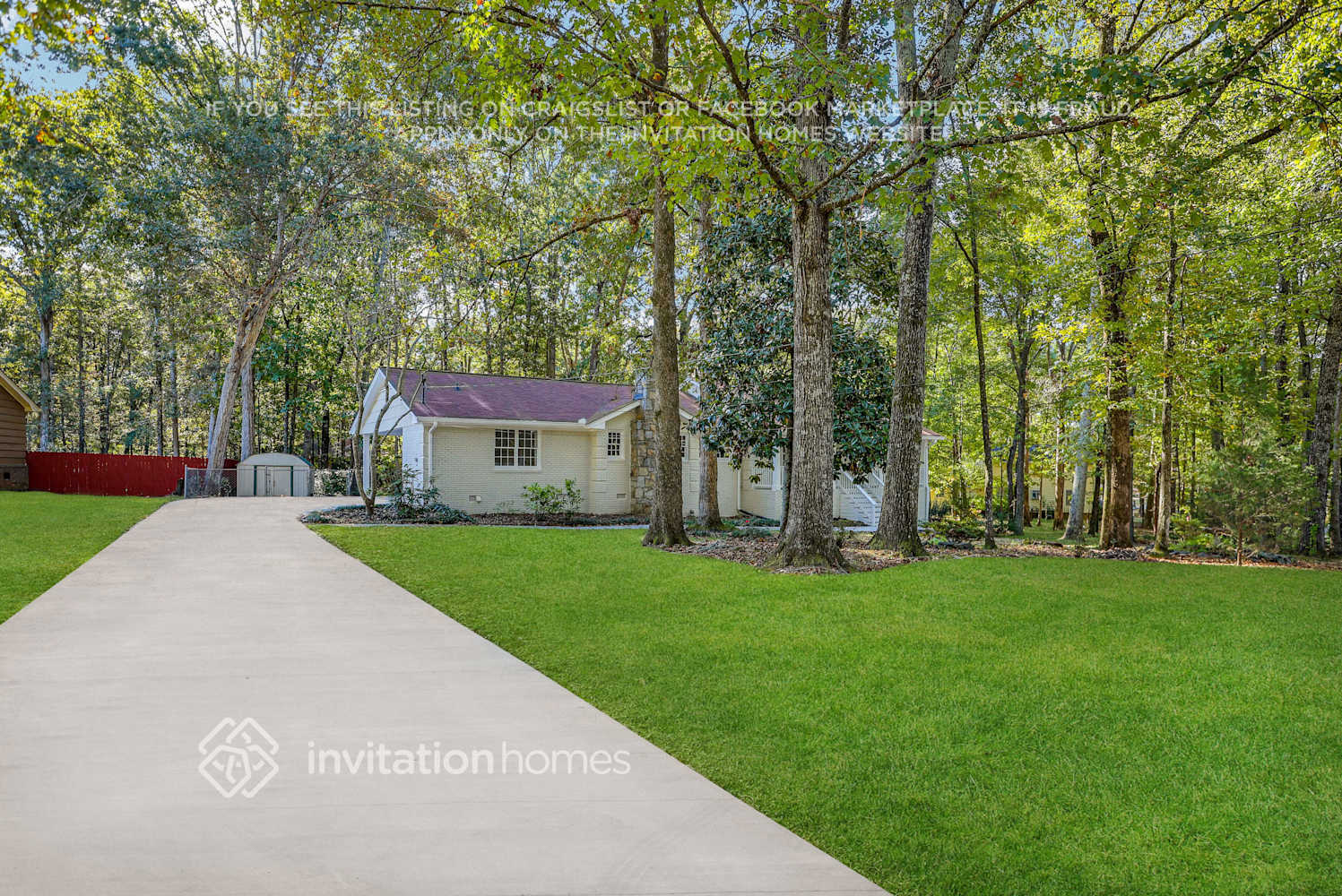 Building Photo - 492 Summit Dr