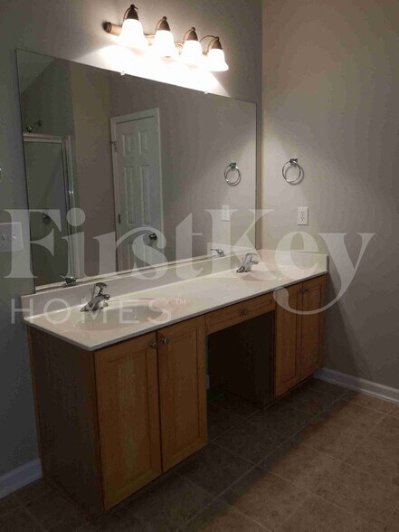 Building Photo - 5302 Cragganmore Dr