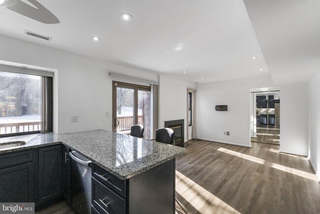 Building Photo - 6476 Sewells Orchard Dr