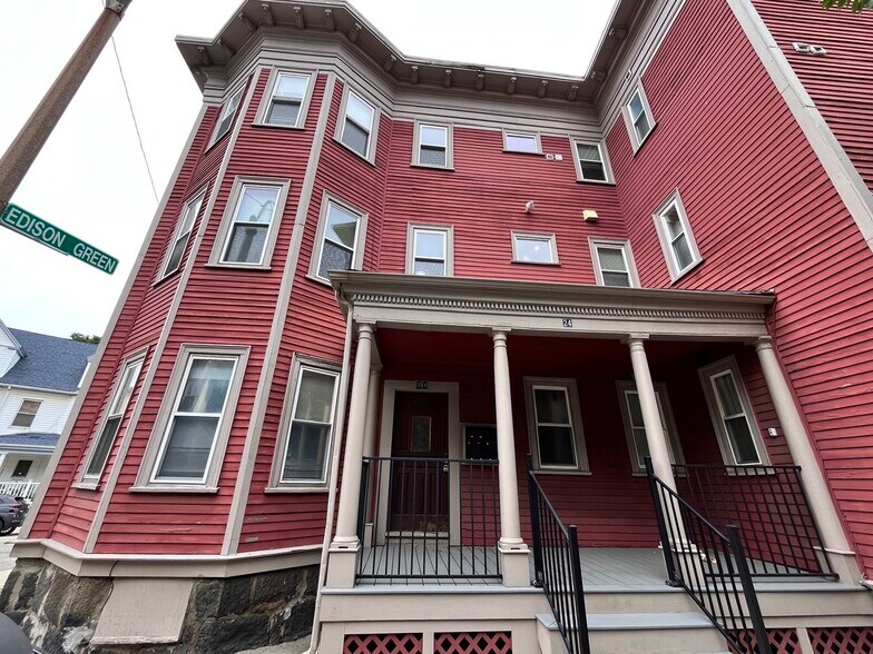 Building Photo - 24 Pond St