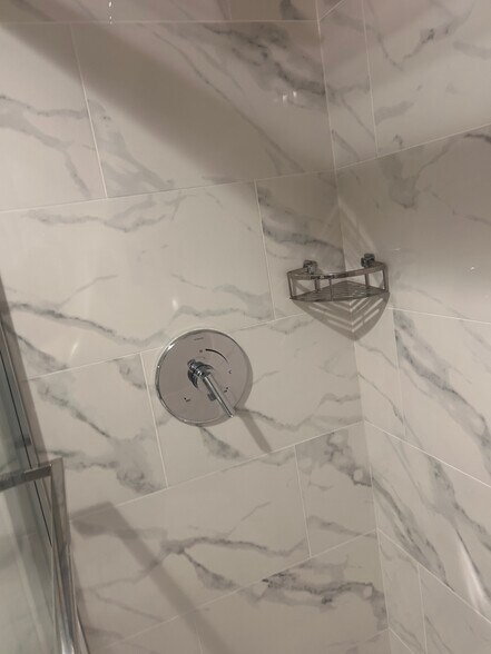 Building Photo - 176 Brush Hill Rd