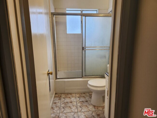 Building Photo - 8853 Alcott St