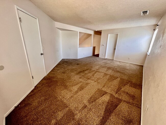 Building Photo - $2,050 Princeton & Brawley, 3 Bed - N Dewe...