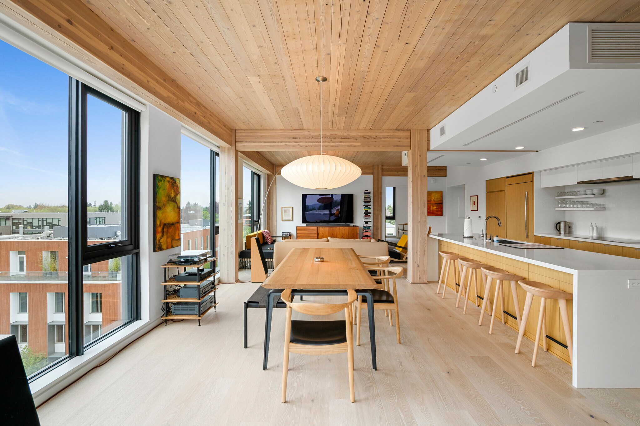 Building Photo - 12 NE Fremont St