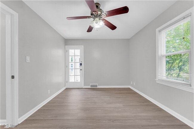 Building Photo - 1080 Piermont Rd