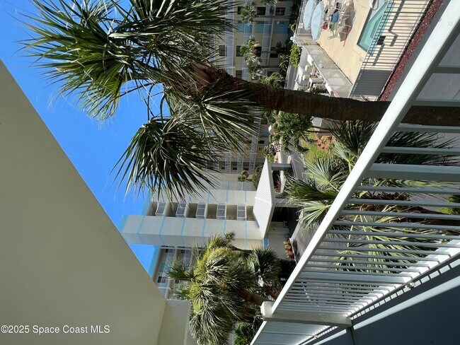 Building Photo - 1050 N Atlantic Ave