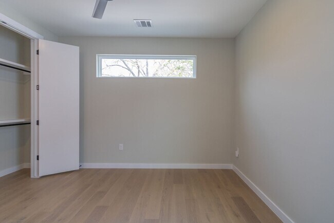 Building Photo - 7507 Bethune Ave