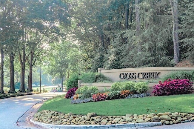 Building Photo - 75 Montre Square NW