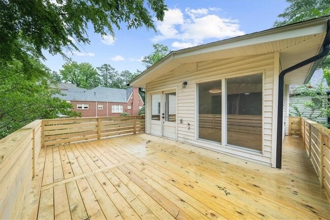 Building Photo - 146 Mt Paran Rd NE