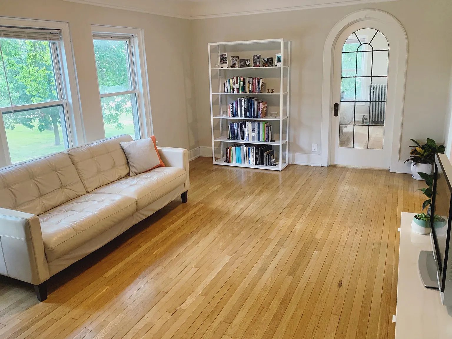 Building Photo - 2752 N Bartlett Ave