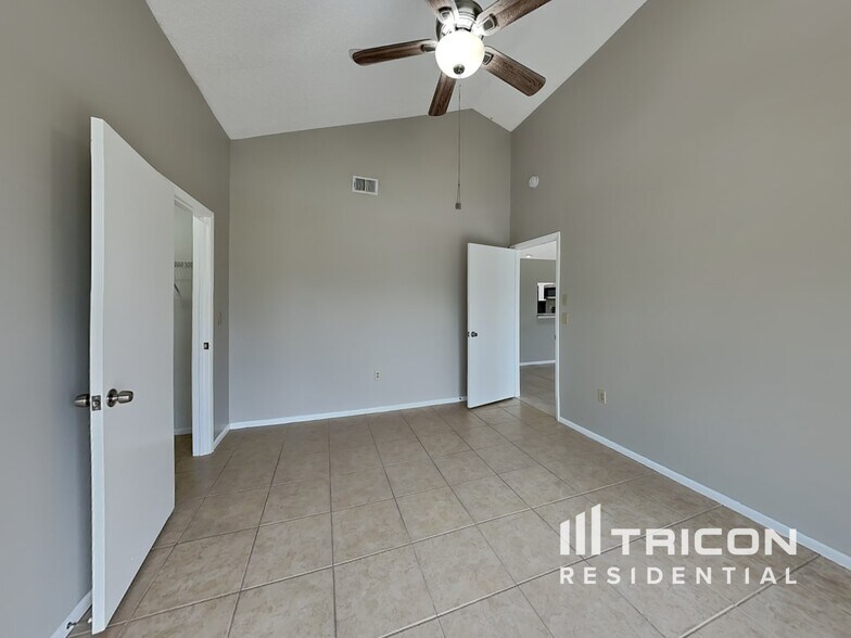 Building Photo - 4210 38th St W