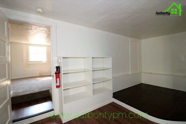 Building Photo - 1135 Magnolia Ave