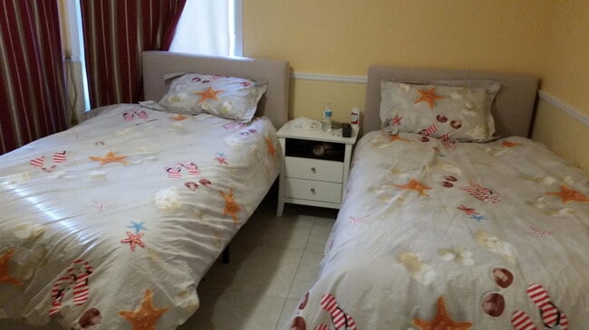 Building Photo - 9709 Sunny Isle Cir