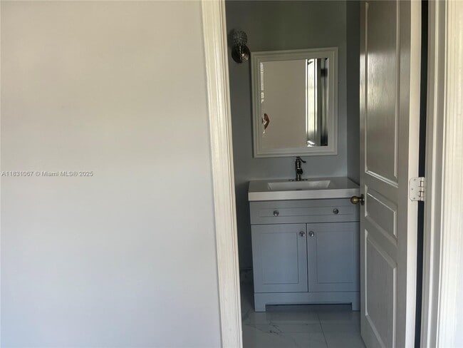 Building Photo - 53 Whitehead Cir