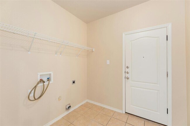 Building Photo - 3720 Pine Needle Cir