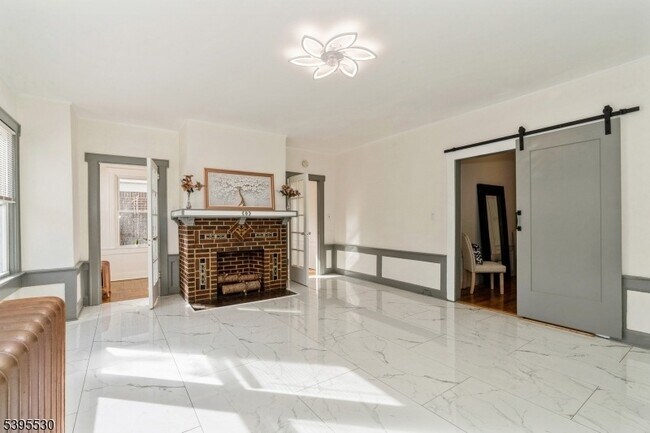 Building Photo - 41 Poe Ave