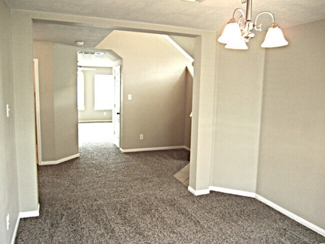 Building Photo - 1018 Redcrest Springs Ct