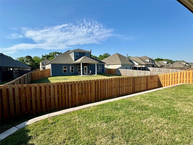 Building Photo - 275 Hedgefield Dr