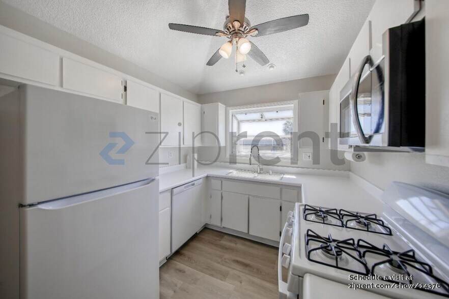 Building Photo - 409 Utica Avenue