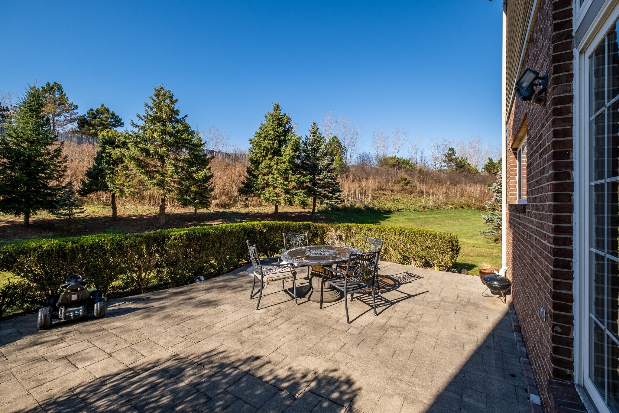 Building Photo - 466 Ivy Ln