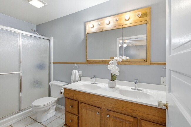 Building Photo - 206 Hiawatha Trail
