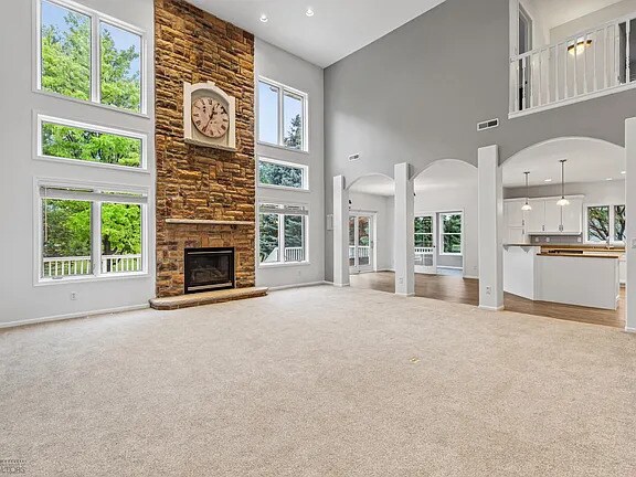 Building Photo - 3577 Woodbury Ct S