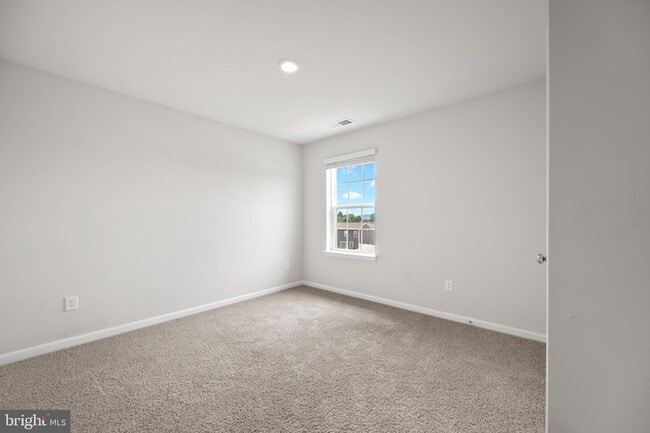 Building Photo - 504 Harper Dr