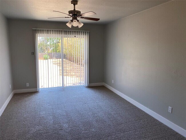 Building Photo - 1702 Dublin Dr