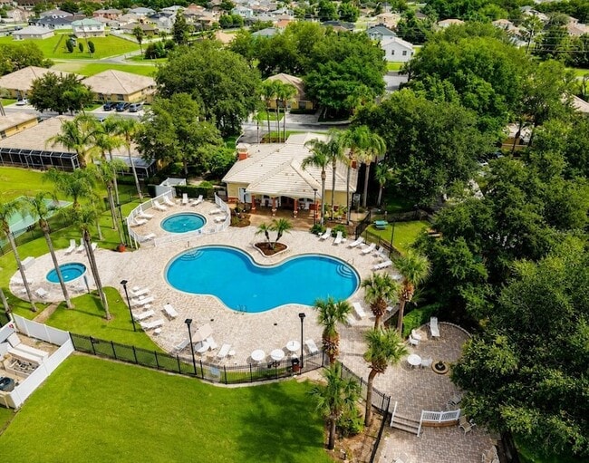 Building Photo - 7102 Lake Marion Golf Resort