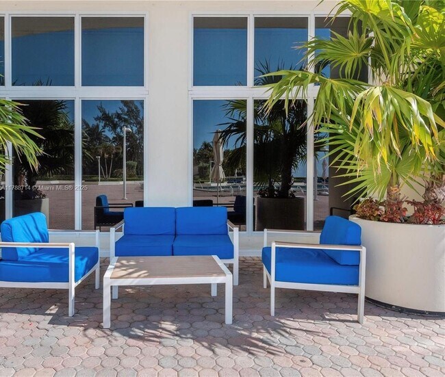 Building Photo - 3180 S Ocean Dr