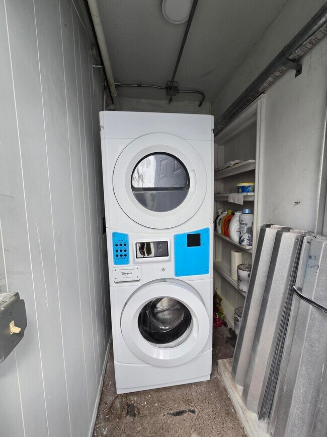 Building Photo - 3720 Morton Ave