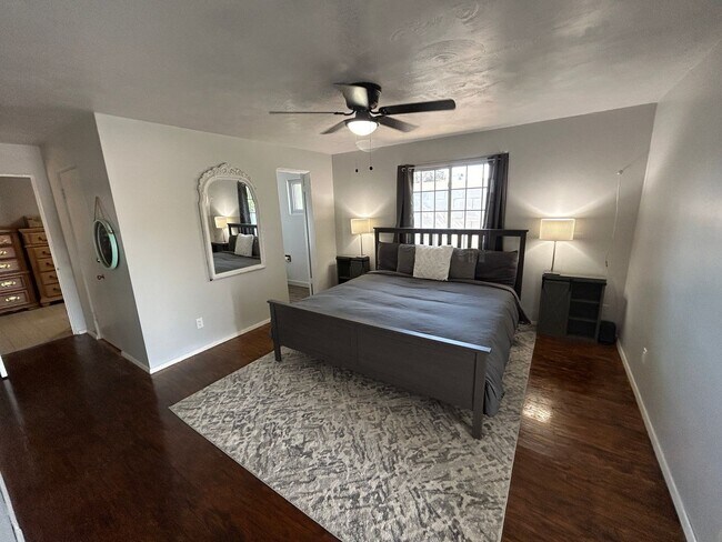 Building Photo - 456 N Horne