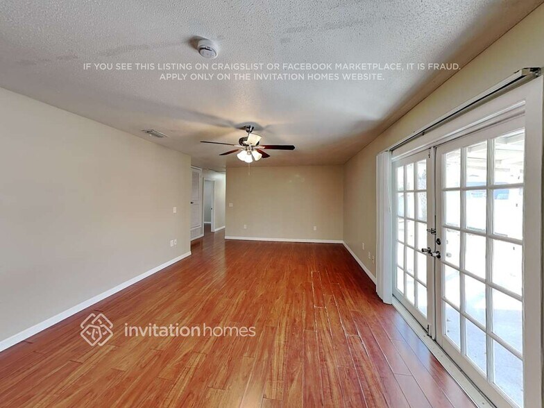 Building Photo - 808 65th Ave W