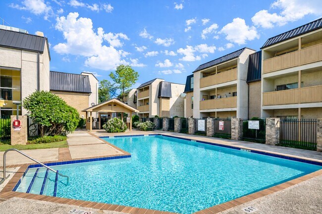 Building Photo - 8529 Hearth Dr