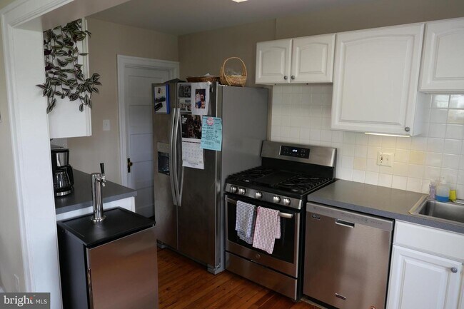 Building Photo - 2716 St Marys Rd